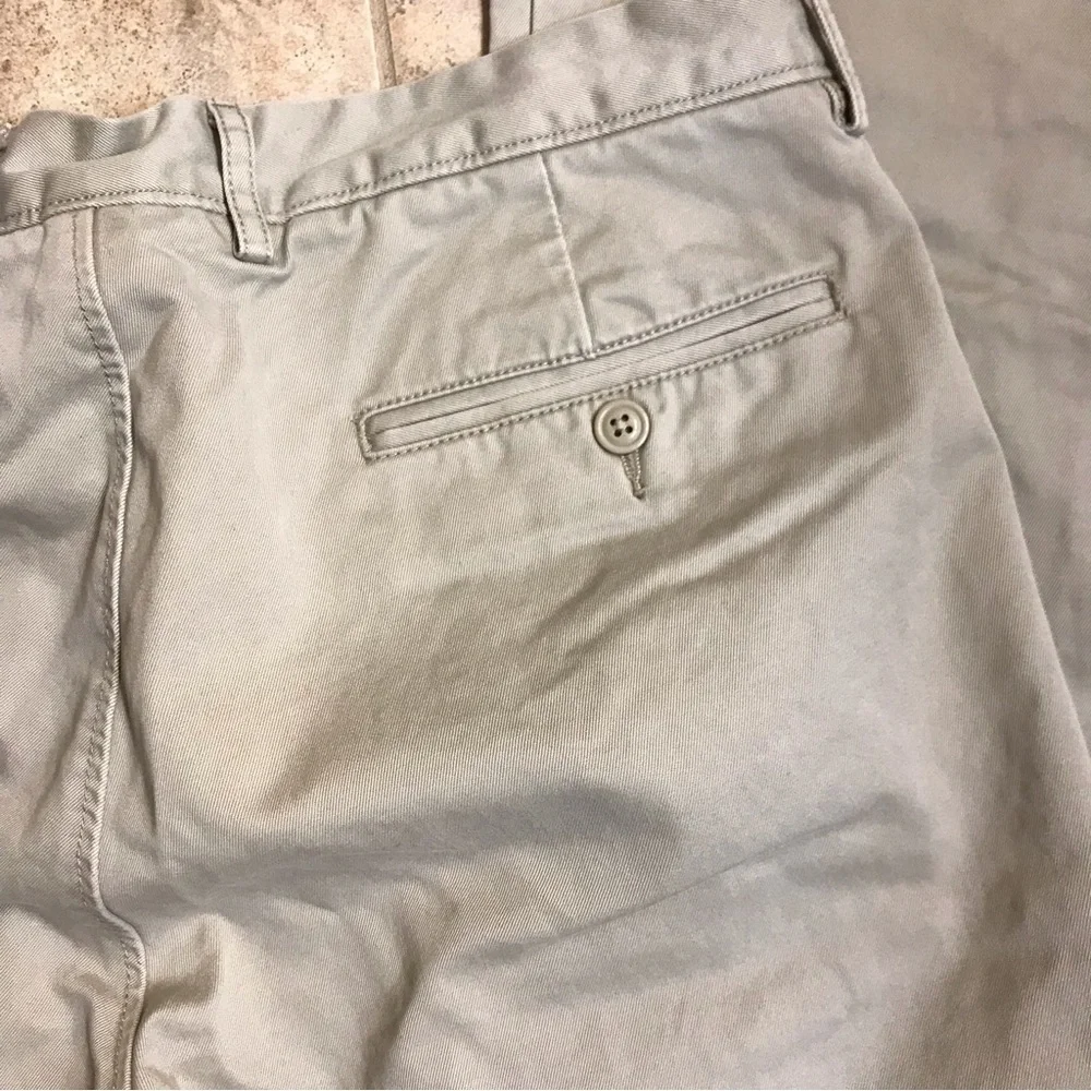 ⚓️J CREW Broken In Khaki’s